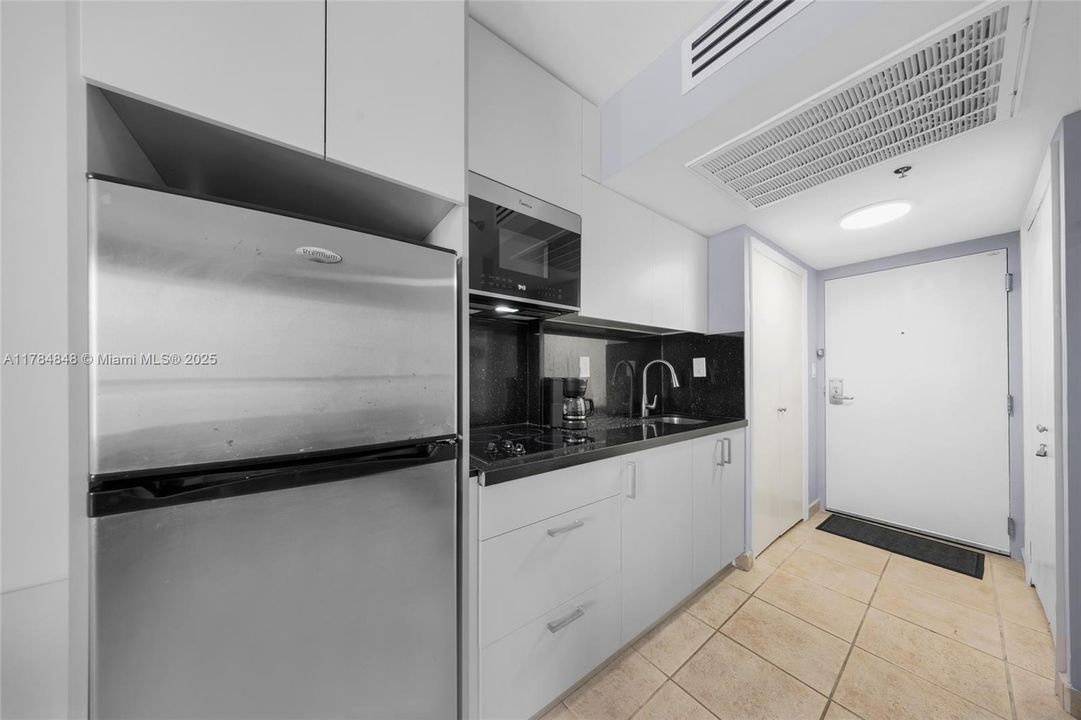 На продажу: $187,000 (0 спален, 1 ванн, 360 Квадратных фут)