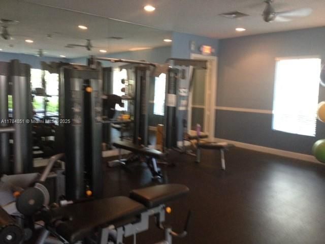 Recently Rented: $2,700 (3 beds, 2 baths, 1648 Square Feet)