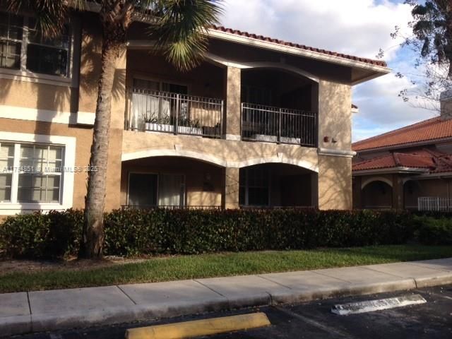 Recently Rented: $2,700 (3 beds, 2 baths, 1648 Square Feet)