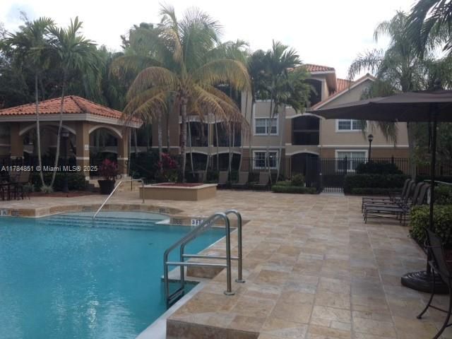 Recently Rented: $2,700 (3 beds, 2 baths, 1648 Square Feet)