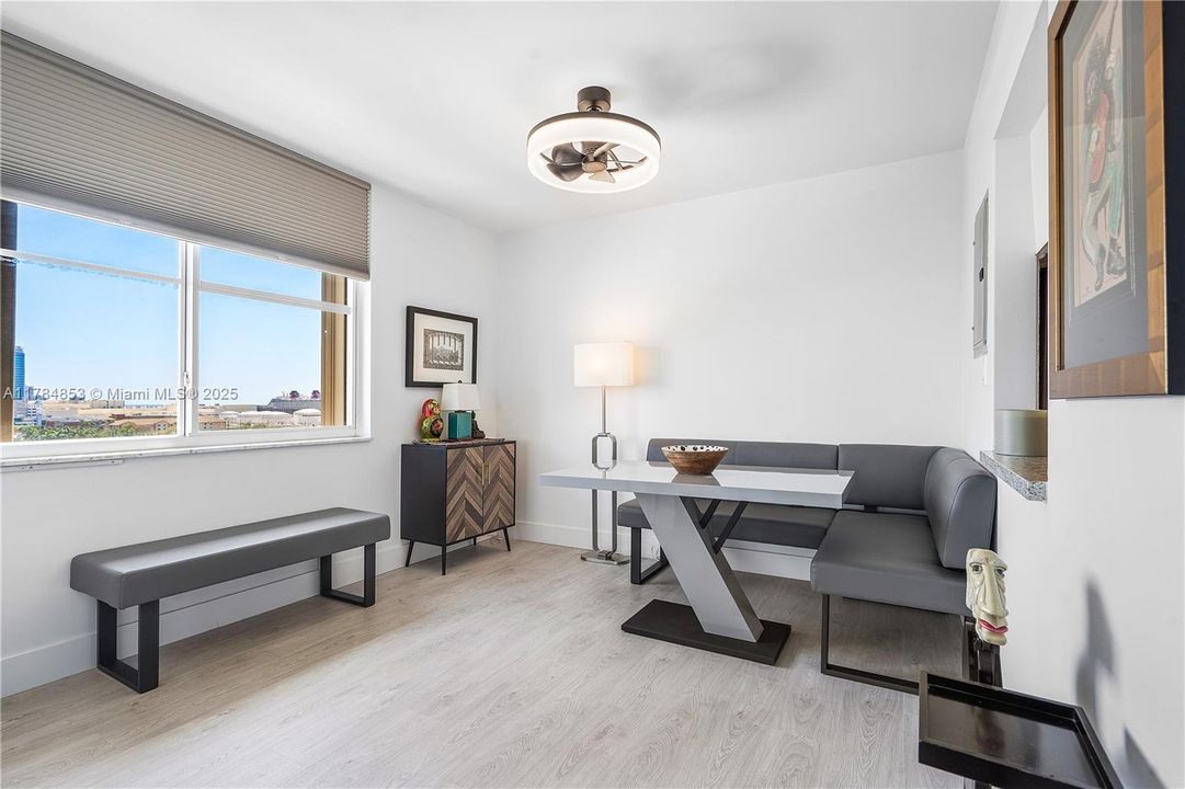 Recently Sold: $375,000 (2 beds, 2 baths, 1350 Square Feet)