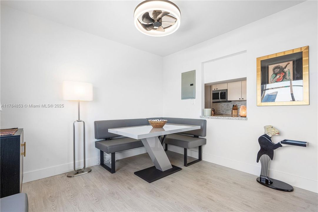 Recently Sold: $375,000 (2 beds, 2 baths, 1350 Square Feet)