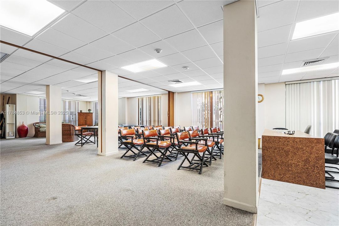 Recently Sold: $375,000 (2 beds, 2 baths, 1350 Square Feet)