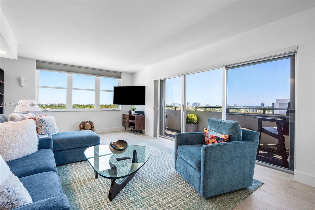 Recently Sold: $375,000 (2 beds, 2 baths, 1350 Square Feet)