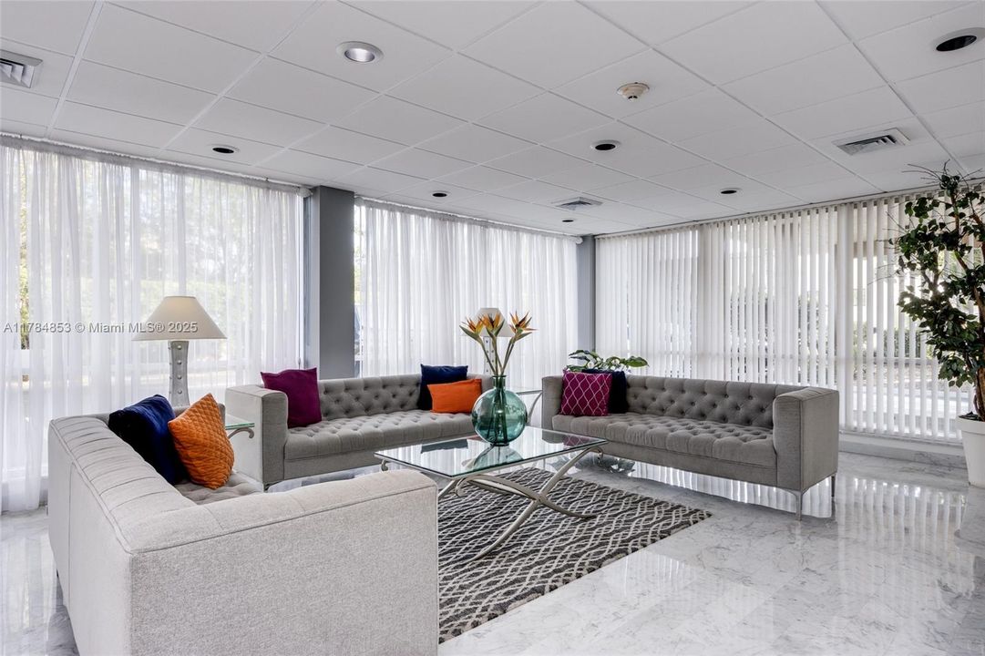 Recently Sold: $375,000 (2 beds, 2 baths, 1350 Square Feet)