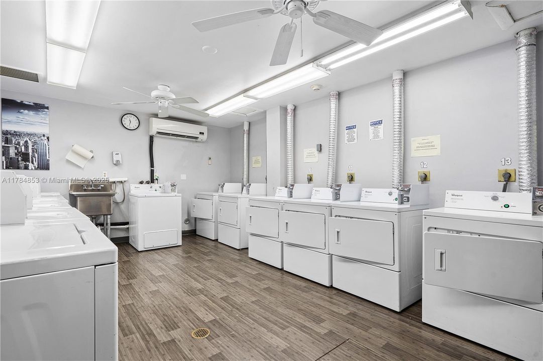 Recently Sold: $375,000 (2 beds, 2 baths, 1350 Square Feet)