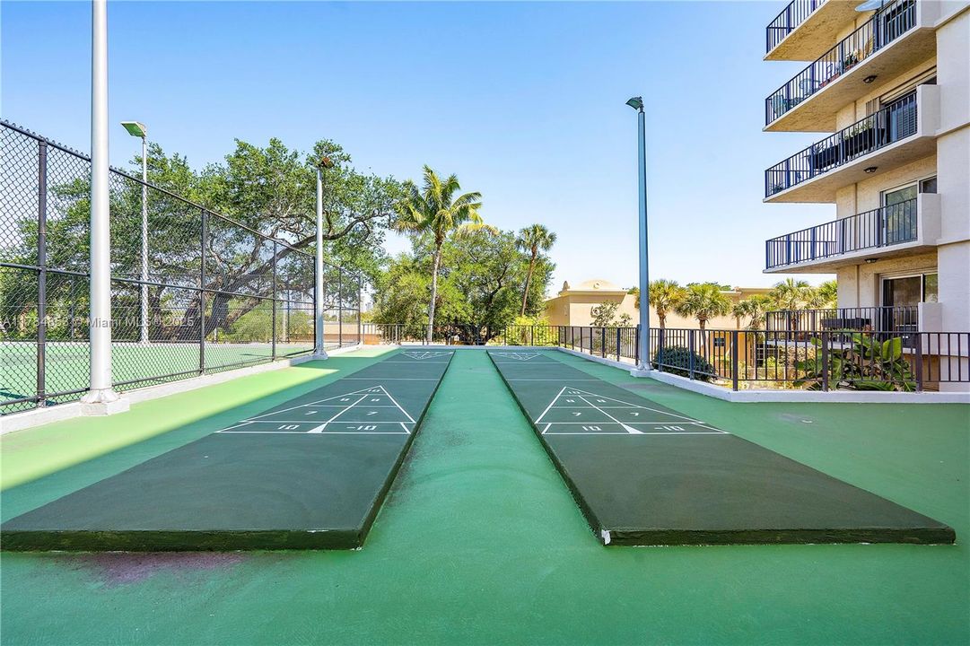 Recently Sold: $375,000 (2 beds, 2 baths, 1350 Square Feet)