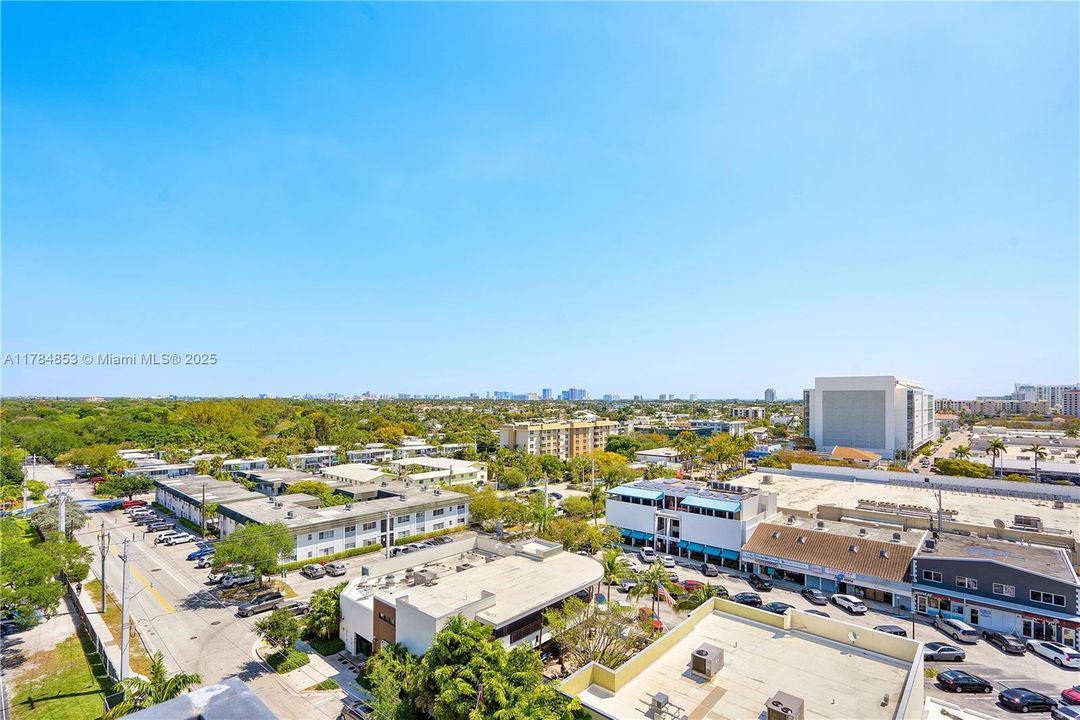 Recently Sold: $375,000 (2 beds, 2 baths, 1350 Square Feet)