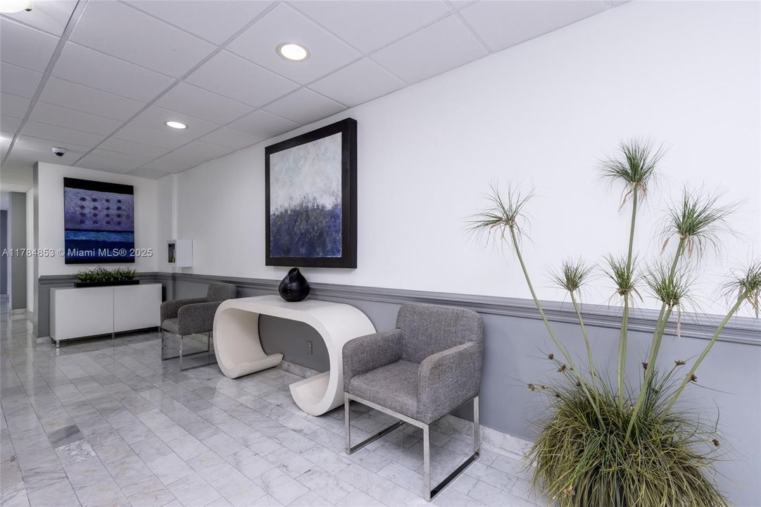 Recently Sold: $375,000 (2 beds, 2 baths, 1350 Square Feet)