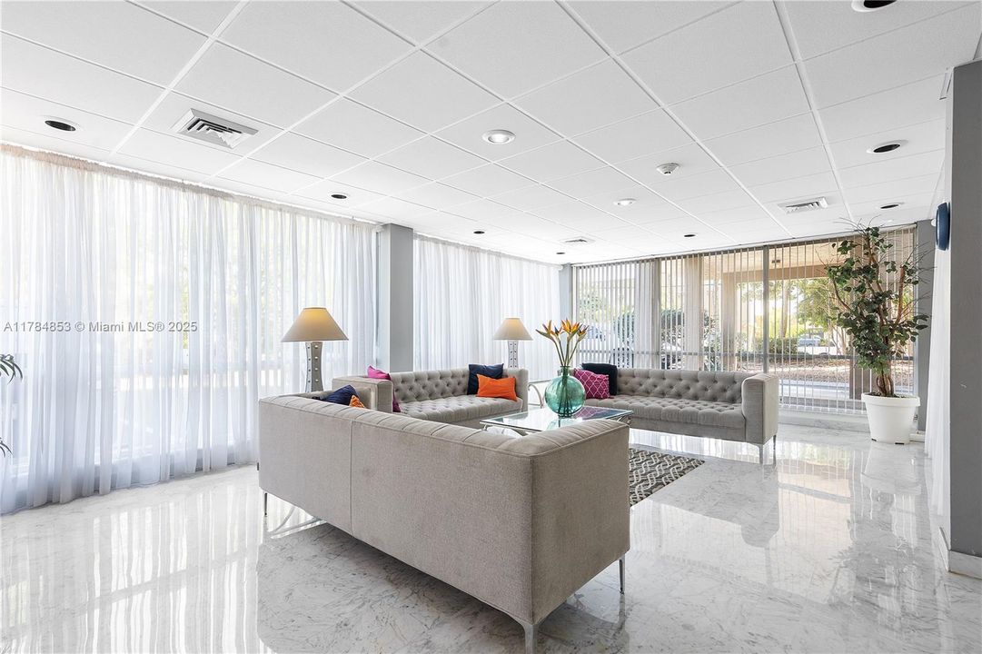 Recently Sold: $375,000 (2 beds, 2 baths, 1350 Square Feet)