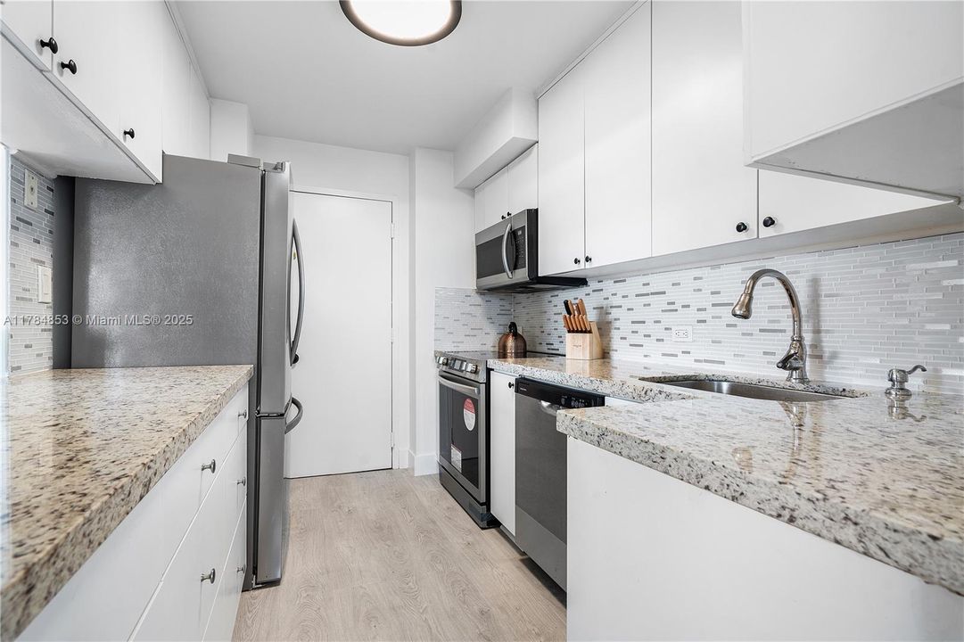 Recently Sold: $375,000 (2 beds, 2 baths, 1350 Square Feet)