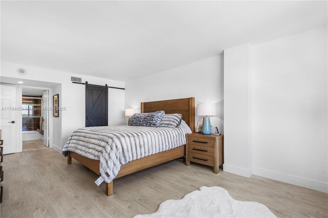 Recently Sold: $375,000 (2 beds, 2 baths, 1350 Square Feet)