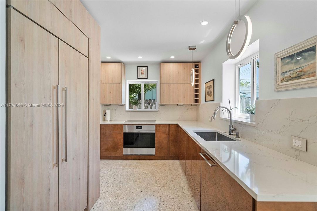 Vendido Recientemente: $649,000 (2 camas, 1 baños, 1118 Pies cuadrados)