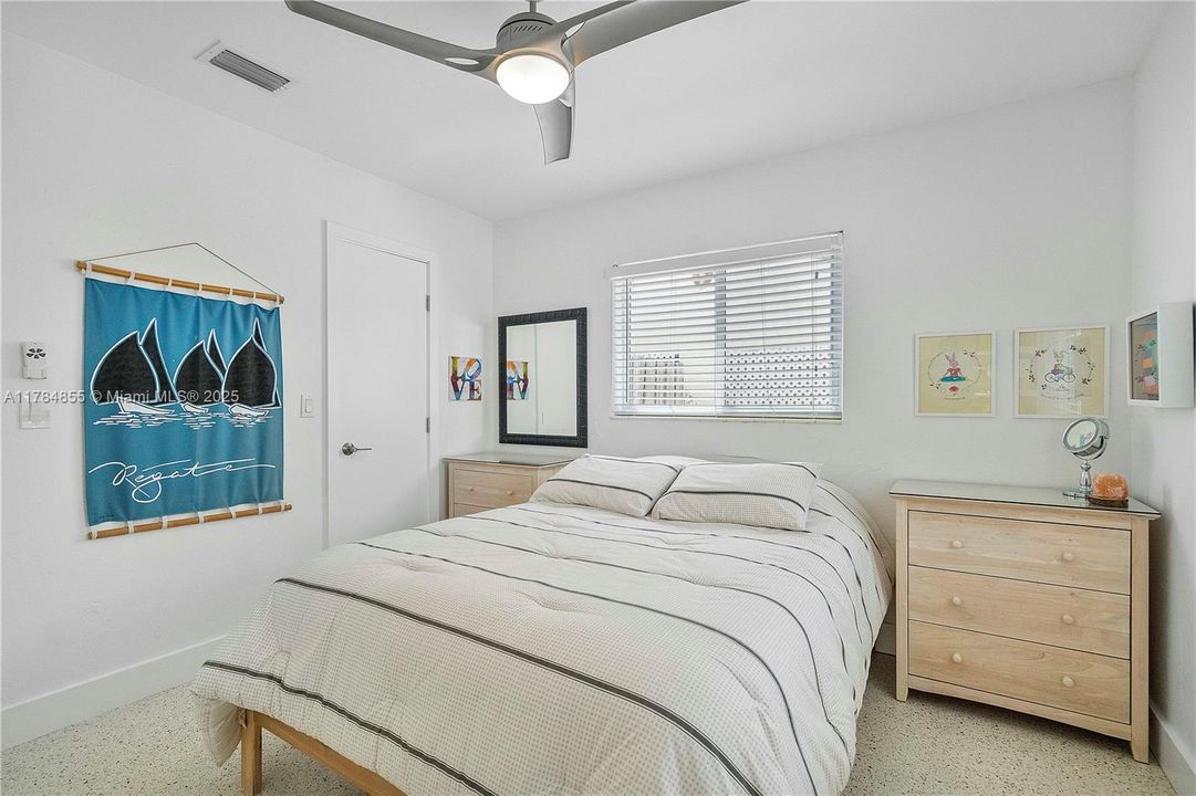 Vendido Recientemente: $649,000 (2 camas, 1 baños, 1118 Pies cuadrados)