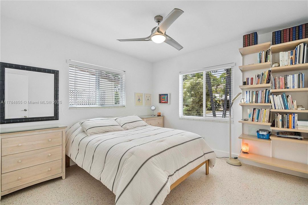 Vendido Recientemente: $649,000 (2 camas, 1 baños, 1118 Pies cuadrados)