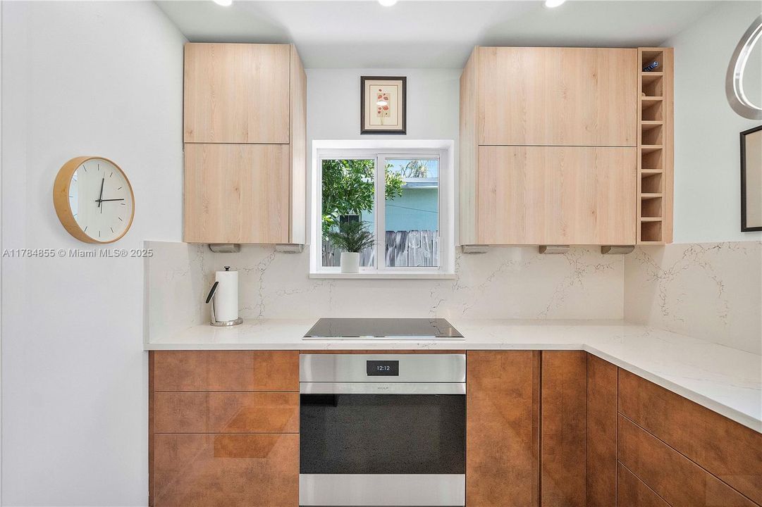 Vendido Recientemente: $649,000 (2 camas, 1 baños, 1118 Pies cuadrados)