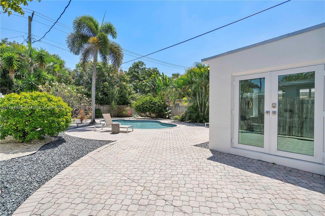 Vendido Recientemente: $649,000 (2 camas, 1 baños, 1118 Pies cuadrados)