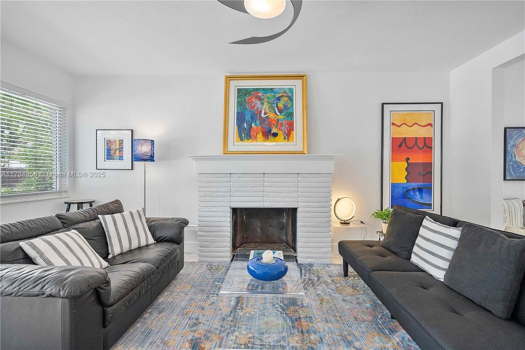 Vendido Recientemente: $649,000 (2 camas, 1 baños, 1118 Pies cuadrados)