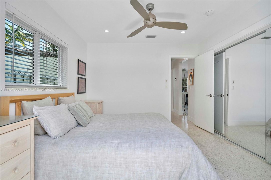 Vendido Recientemente: $649,000 (2 camas, 1 baños, 1118 Pies cuadrados)