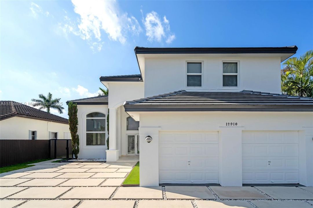 Recently Sold: $1,050,000 (4 beds, 3 baths, 2912 Square Feet)