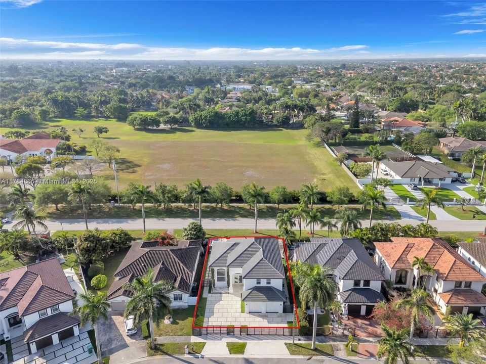 Recently Sold: $1,050,000 (4 beds, 3 baths, 2912 Square Feet)