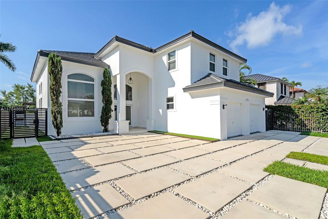 Recently Sold: $1,050,000 (4 beds, 3 baths, 2912 Square Feet)