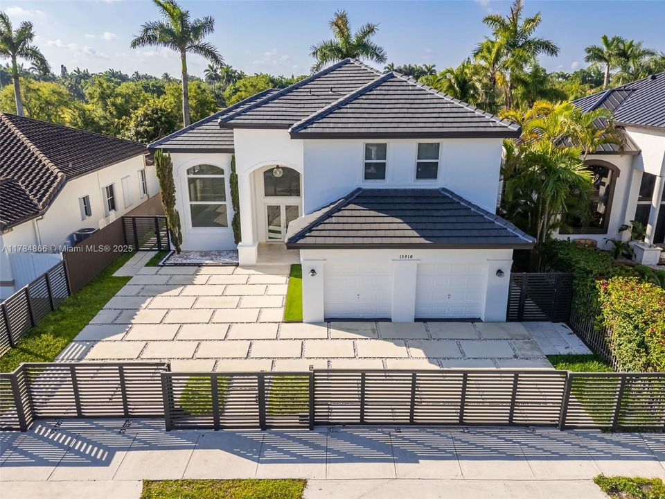Recently Sold: $1,050,000 (4 beds, 3 baths, 2912 Square Feet)