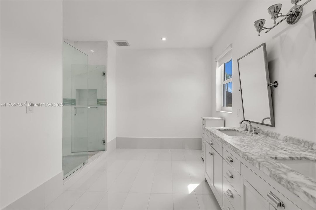 Recently Sold: $1,050,000 (4 beds, 3 baths, 2912 Square Feet)