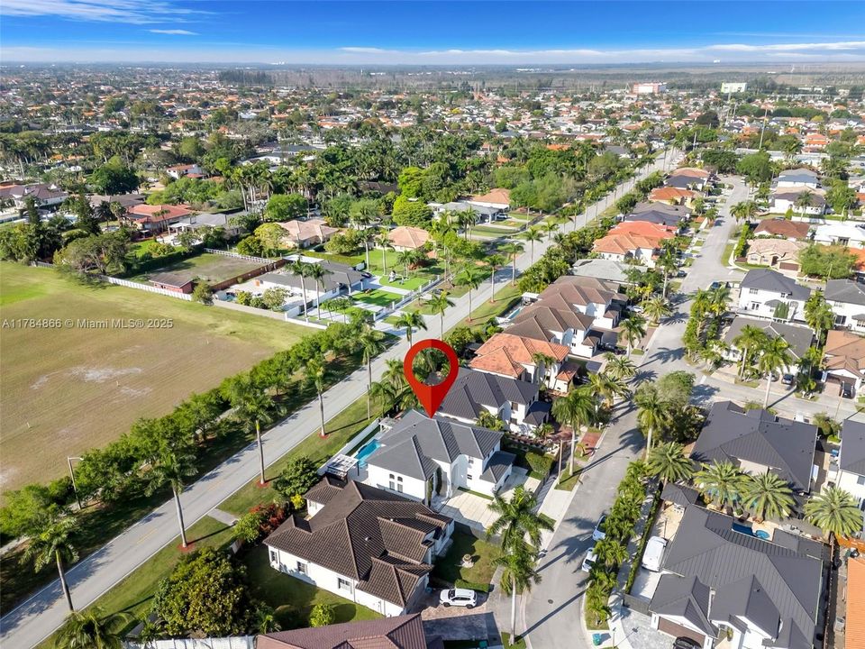 Recently Sold: $1,050,000 (4 beds, 3 baths, 2912 Square Feet)