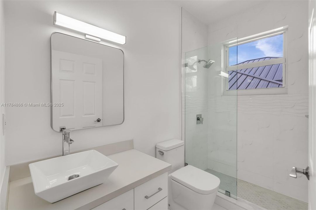 Recently Sold: $1,050,000 (4 beds, 3 baths, 2912 Square Feet)