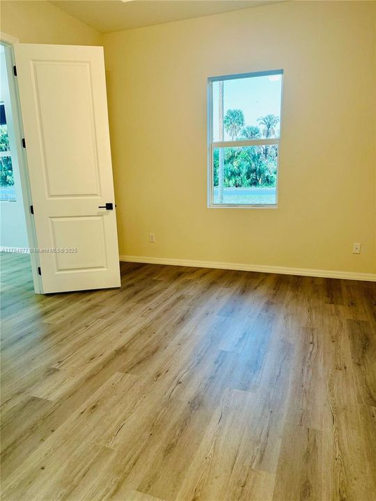 Recently Rented: $2,300 (4 beds, 2 baths, 1439 Square Feet)