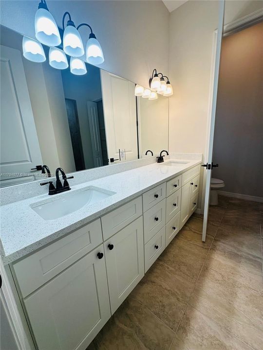 Recently Rented: $2,300 (4 beds, 2 baths, 1439 Square Feet)