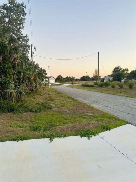 Recently Rented: $2,300 (4 beds, 2 baths, 1439 Square Feet)