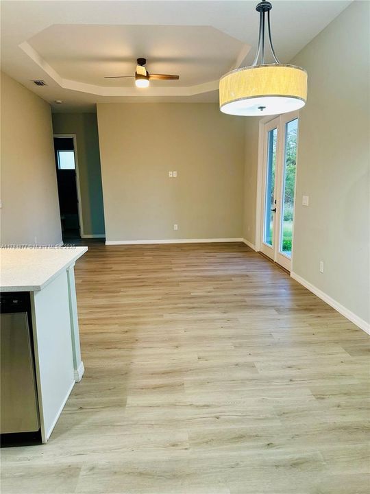 Recently Rented: $2,300 (4 beds, 2 baths, 1439 Square Feet)