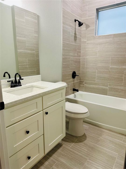 Recently Rented: $2,300 (4 beds, 2 baths, 1439 Square Feet)