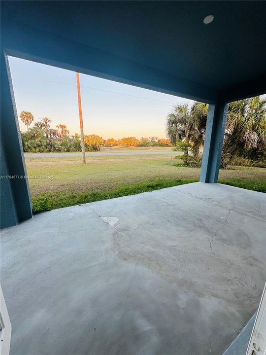 Recently Rented: $2,300 (4 beds, 2 baths, 1439 Square Feet)