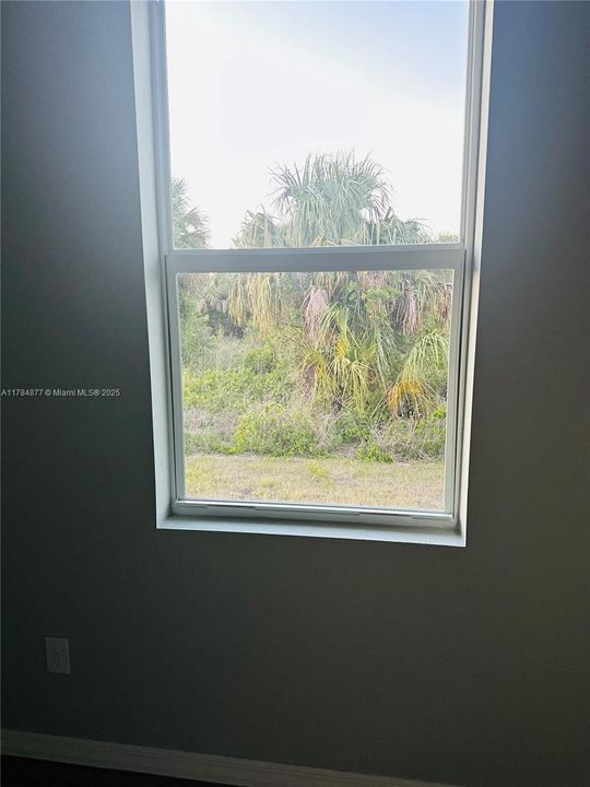 Recently Rented: $2,300 (4 beds, 2 baths, 1439 Square Feet)