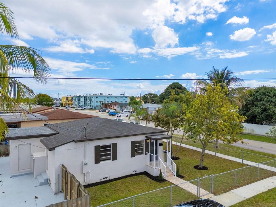 Recently Sold: $499,000 (3 beds, 1 baths, 1272 Square Feet)