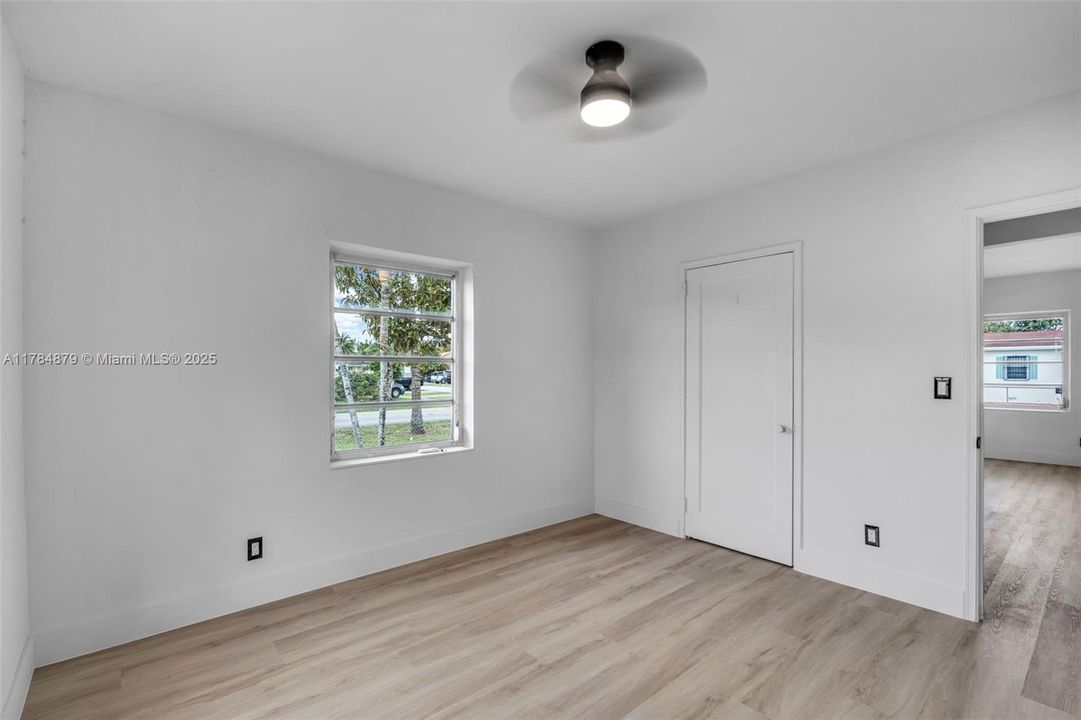 Recently Sold: $499,000 (3 beds, 1 baths, 1272 Square Feet)