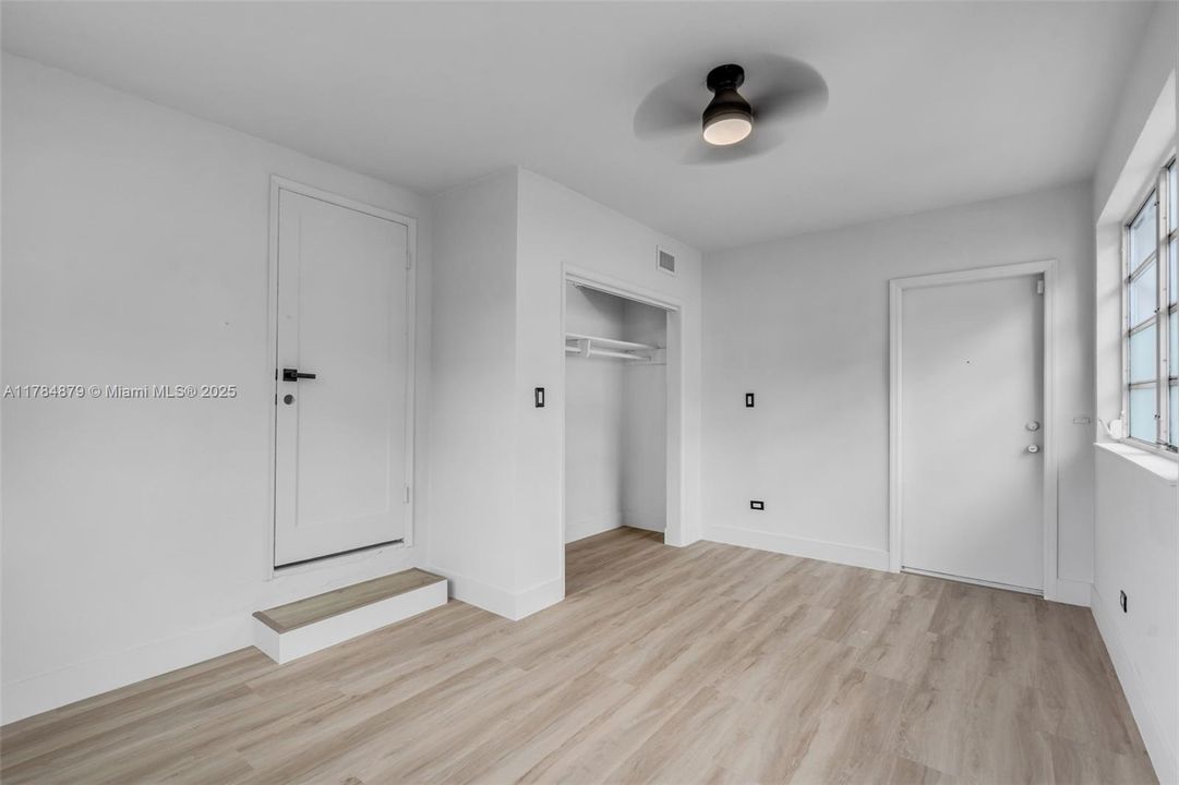 Recently Sold: $499,000 (3 beds, 1 baths, 1272 Square Feet)