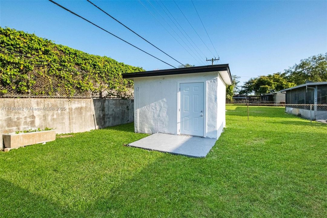 Недавно продано: $620,000 (4 спален, 2 ванн, 1092 Квадратных фут)