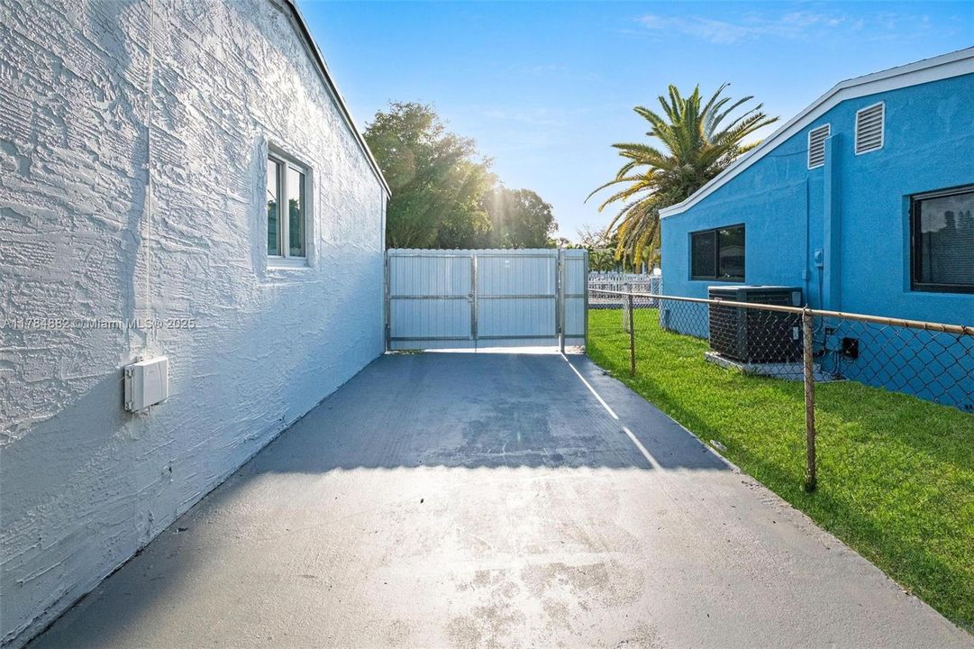 Недавно продано: $620,000 (4 спален, 2 ванн, 1092 Квадратных фут)