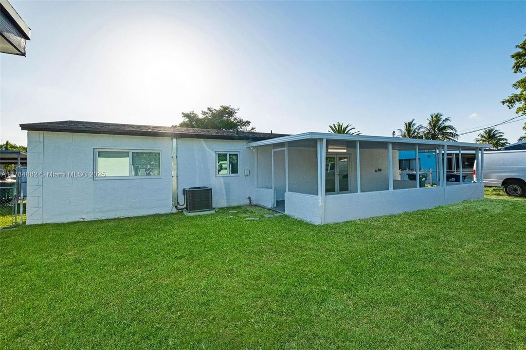 Недавно продано: $620,000 (4 спален, 2 ванн, 1092 Квадратных фут)