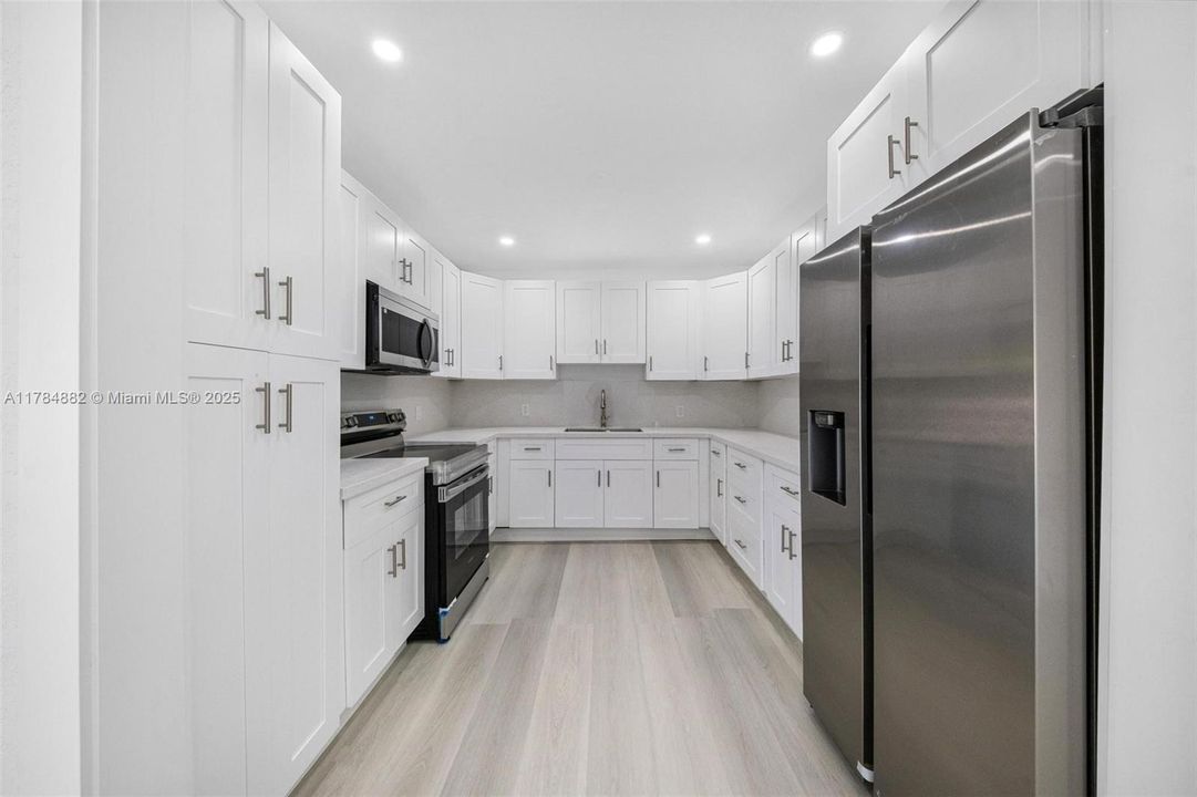 Недавно продано: $620,000 (4 спален, 2 ванн, 1092 Квадратных фут)