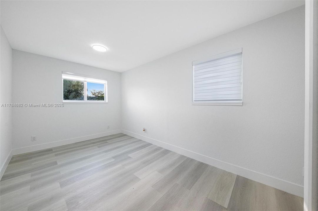 Недавно продано: $620,000 (4 спален, 2 ванн, 1092 Квадратных фут)