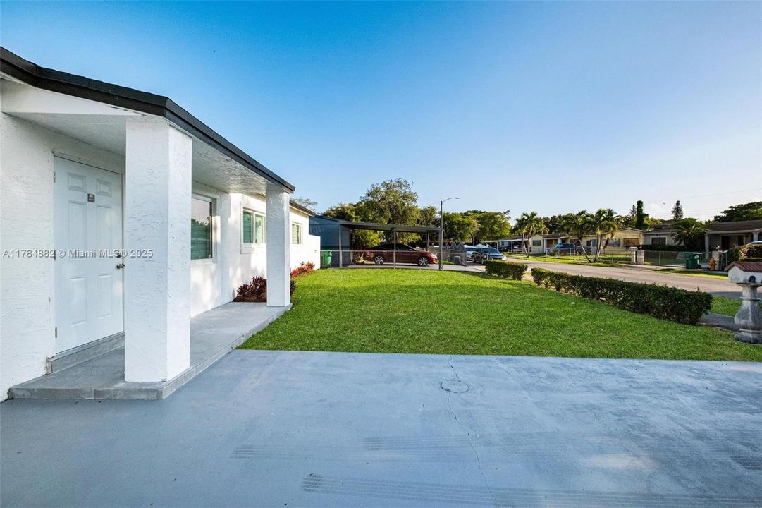 Недавно продано: $620,000 (4 спален, 2 ванн, 1092 Квадратных фут)