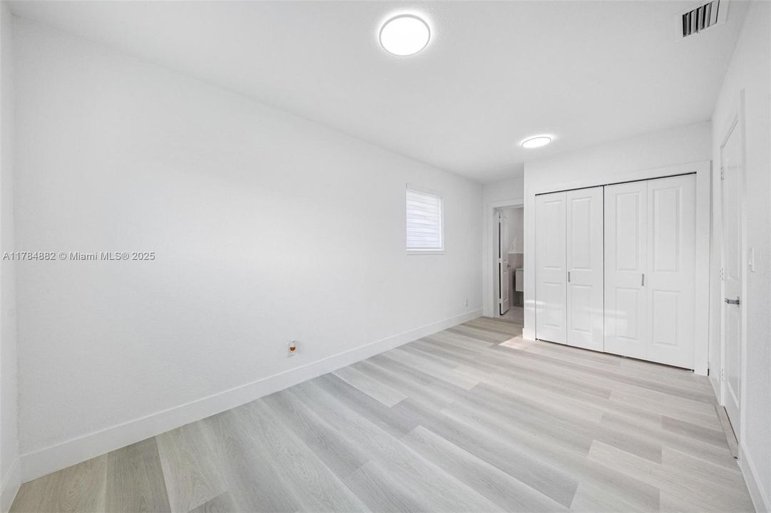 Недавно продано: $620,000 (4 спален, 2 ванн, 1092 Квадратных фут)