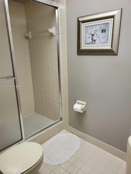 Vendido Recientemente: $299,900 (2 camas, 2 baños, 1500 Pies cuadrados)