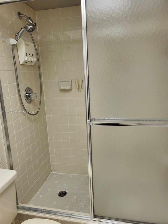 Vendido Recientemente: $299,900 (2 camas, 2 baños, 1500 Pies cuadrados)