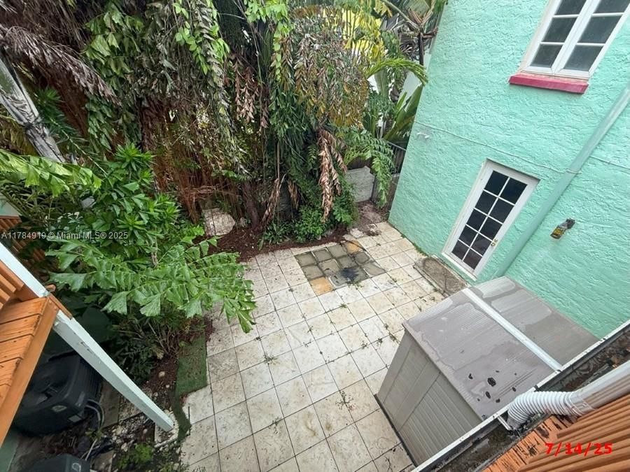 For Sale: $1,700,000 (4 beds, 3 baths, 2881 Square Feet)